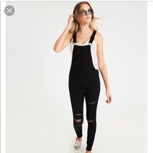 American Eagle black overall jegging